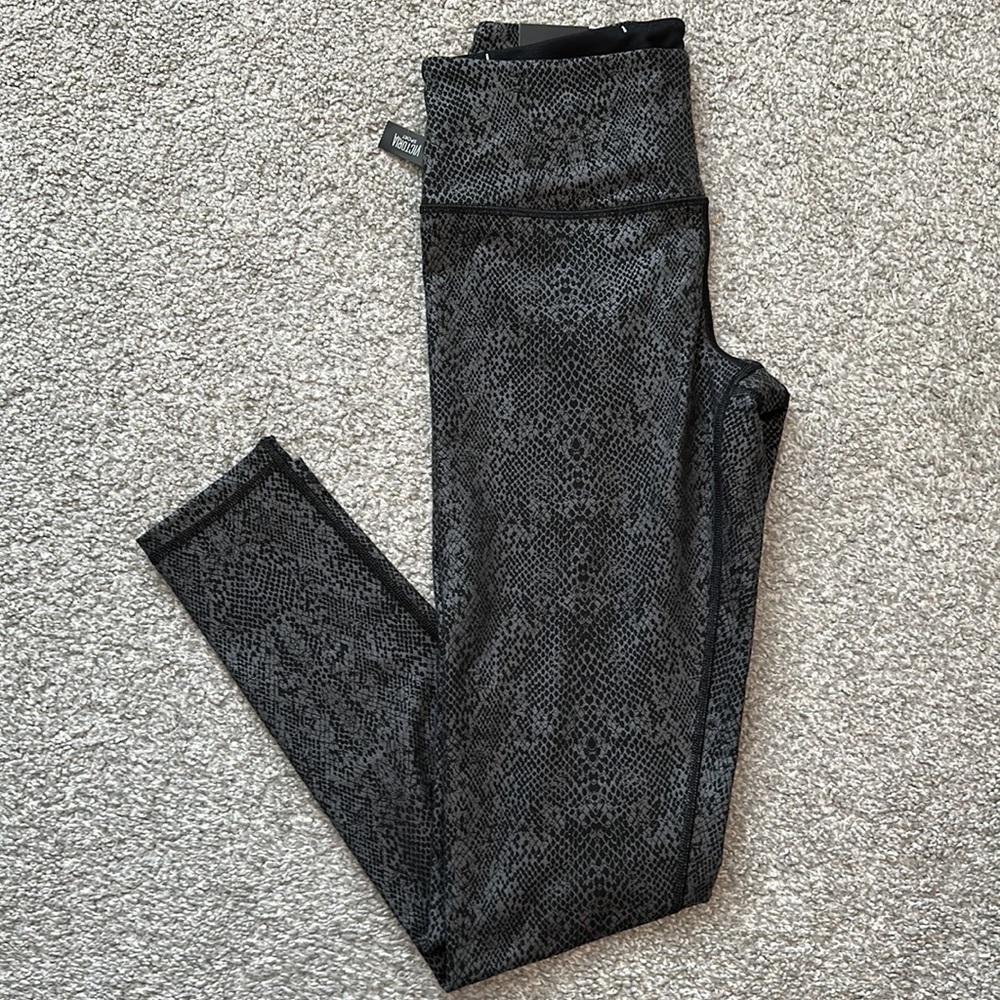 NWT VS leggings